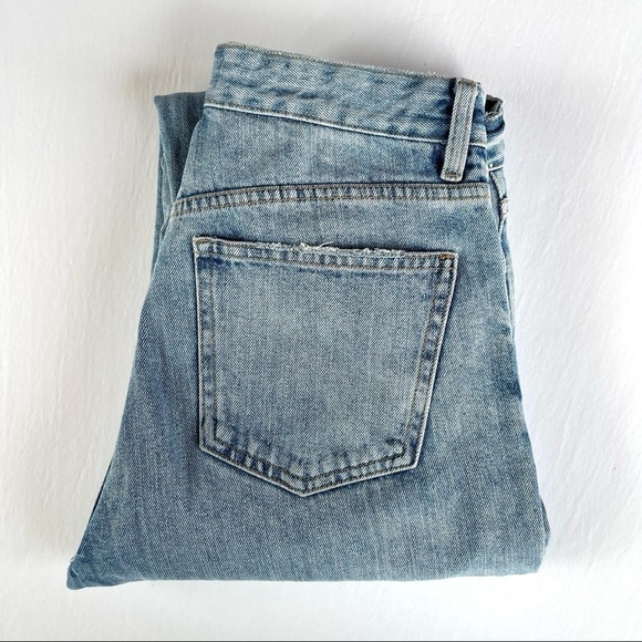 Zara Light Wash Distressed Mom Style Jeans - Picture 12 of 13